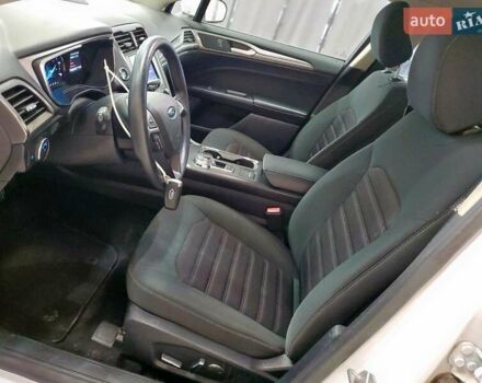 Серый Форд Фьюжн, объемом двигателя 2 л и пробегом 76 тыс. км за 3700 $, фото 6 на Automoto.ua