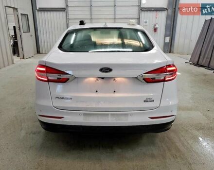 Серый Форд Фьюжн, объемом двигателя 2 л и пробегом 76 тыс. км за 3700 $, фото 5 на Automoto.ua