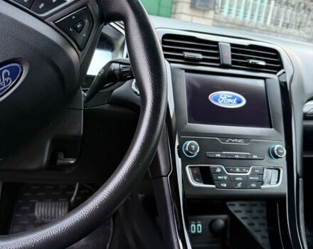 Серый Форд Фьюжн, объемом двигателя 0 л и пробегом 220 тыс. км за 11000 $, фото 6 на Automoto.ua