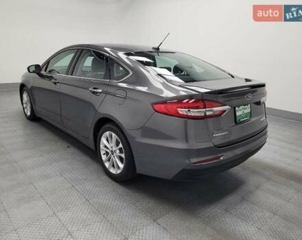 Серый Форд Фьюжн, объемом двигателя 2 л и пробегом 30 тыс. км за 4800 $, фото 5 на Automoto.ua