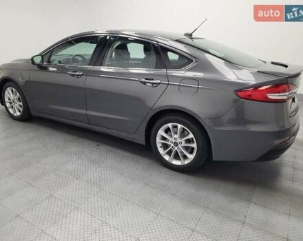 Серый Форд Фьюжн, объемом двигателя 2 л и пробегом 30 тыс. км за 4800 $, фото 4 на Automoto.ua