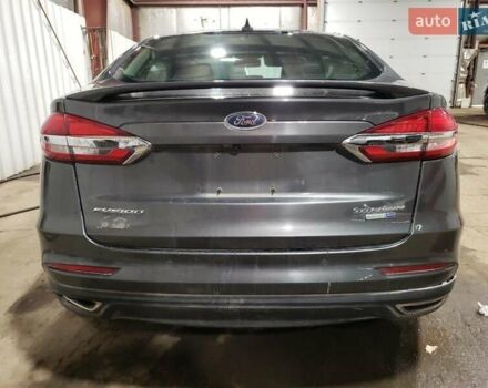 Серый Форд Фьюжн, объемом двигателя 2 л и пробегом 110 тыс. км за 2900 $, фото 5 на Automoto.ua