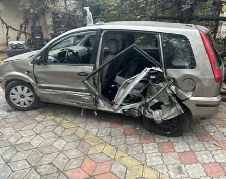 Сірий Форд Фьюжен, об'ємом двигуна 1.4 л та пробігом 230 тис. км за 1700 $, фото 2 на Automoto.ua