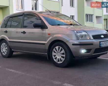 Сірий Форд Фьюжен, об'ємом двигуна 1.6 л та пробігом 251 тис. км за 5300 $, фото 1 на Automoto.ua