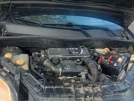 Форд Фьюжен 2003 у Луцьку на Automoto.ua Сірий Форд Фьюжен, об'ємом двигуна 1.4 л та пробігом 247 тис. км за 4800 $, фото 1 на Automoto.ua