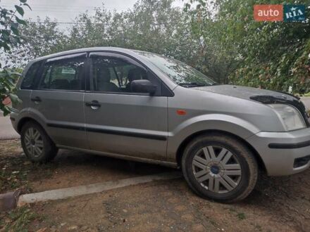 Форд Фьюжен 2003 у Беляевке на Automoto.ua Сірий Форд Фьюжен, об'ємом двигуна 0 л та пробігом 259 тис. км за 4100 $, фото 1 на Automoto.ua