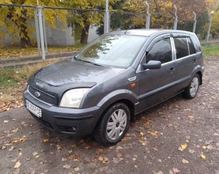 Серый Форд Фьюжн, объемом двигателя 1.4 л и пробегом 241 тыс. км за 3500 $, фото 1 на Automoto.ua