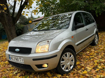 Форд Фьюжн 2004 в Кривом Роге на Automoto.ua Серый Форд Фьюжн, объемом двигателя 1.39 л и пробегом 170 тыс. км за 4300 $, фото 1 на Automoto.ua