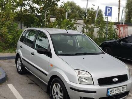 Форд Фьюжен 2004 у Нетешине на Automoto.ua Сірий Форд Фьюжен, об'ємом двигуна 1.39 л та пробігом 155 тис. км за 3500 $, фото 1 на Automoto.ua