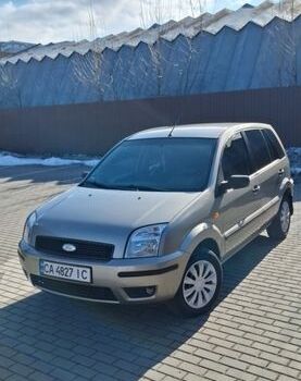 Сірий Форд Фьюжен, об'ємом двигуна 1.39 л та пробігом 202 тис. км за 4555 $, фото 1 на Automoto.ua