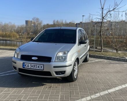 Серый Форд Фьюжн, объемом двигателя 1.4 л и пробегом 300 тыс. км за 3500 $, фото 1 на Automoto.ua