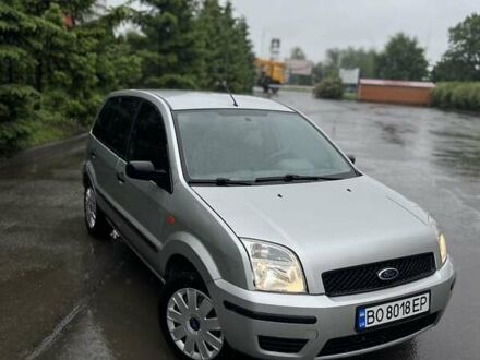 Форд Фьюжен 2004 у Тернополі на Automoto.ua Сірий Форд Фьюжен, об'ємом двигуна 1.4 л та пробігом 281 тис. км за 3699 $, фото 1 на Automoto.ua