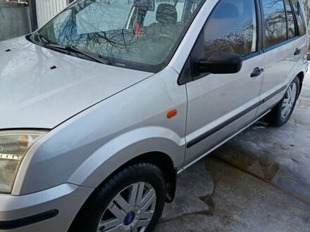 Сірий Форд Фьюжен, об'ємом двигуна 1.6 л та пробігом 215 тис. км за 4300 $, фото 1 на Automoto.ua