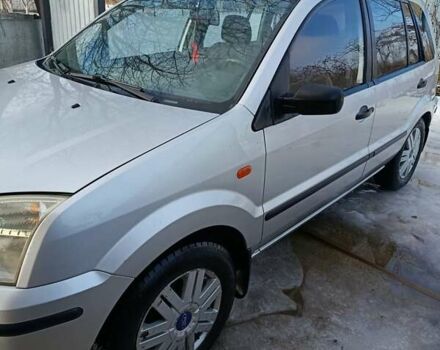 Серый Форд Фьюжн, объемом двигателя 1.6 л и пробегом 215 тыс. км за 4300 $, фото 1 на Automoto.ua