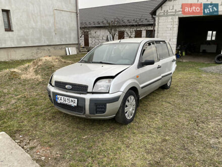 Форд Фьюжен 2004 у Хмельницькому на Automoto.ua Сірий Форд Фьюжен, об'ємом двигуна 1.4 л та пробігом 233 тис. км за 1200 $, фото 1 на Automoto.ua