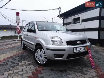 Серый Форд Фьюжн, объемом двигателя 1.6 л и пробегом 238 тыс. км за 4450 $, фото 1 на Automoto.ua