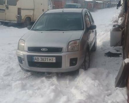 Сірий Форд Фьюжен, об'ємом двигуна 1.57 л та пробігом 240 тис. км за 3600 $, фото 1 на Automoto.ua