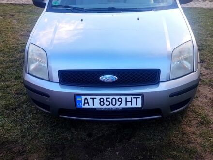 Форд Фьюжен 2005 у Івано-Франківську на Automoto.ua Сірий Форд Фьюжен, об'ємом двигуна 1.4 л та пробігом 204 тис. км за 4300 $, фото 1 на Automoto.ua
