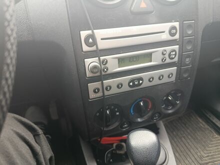 Форд Фьюжн 2005 в Черновцах на Automoto.ua Серый Форд Фьюжн, объемом двигателя 1.4 л и пробегом 348 тыс. км за 3800 $, фото 1 на Automoto.ua