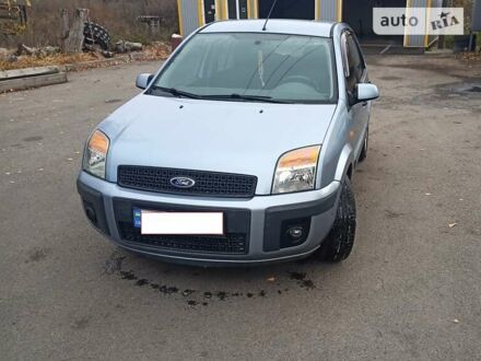 Форд Фьюжен 2005 у Києві на Automoto.ua Сірий Форд Фьюжен, об'ємом двигуна 1.4 л та пробігом 179 тис. км за 5000 $, фото 1 на Automoto.ua