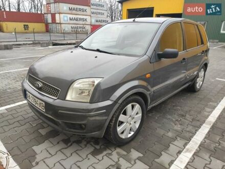 Форд Фьюжен 2005 у Києві на Automoto.ua Сірий Форд Фьюжен, об'ємом двигуна 1.4 л та пробігом 280 тис. км за 3500 $, фото 1 на Automoto.ua