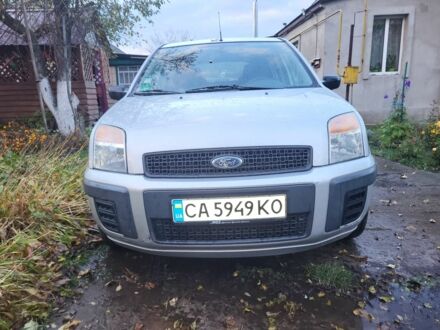 Серый Форд Фьюжн, объемом двигателя 1.2 л и пробегом 98 тыс. км за 5300 $, фото 1 на Automoto.ua