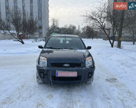 Серый Форд Фьюжн, объемом двигателя 1.4 л и пробегом 162 тыс. км за 3000 $, фото 1 на Automoto.ua