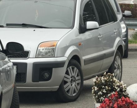 Сірий Форд Фьюжен, об'ємом двигуна 1.6 л та пробігом 263 тис. км за 2400 $, фото 1 на Automoto.ua