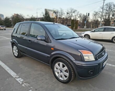 Серый Форд Фьюжн, объемом двигателя 1.6 л и пробегом 202 тыс. км за 4700 $, фото 1 на Automoto.ua