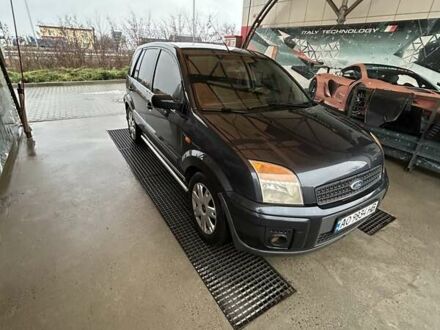 Форд Фьюжен 2007 у Ужгороді на Automoto.ua Сірий Форд Фьюжен, об'ємом двигуна 1.4 л та пробігом 216 тис. км за 3750 $, фото 1 на Automoto.ua