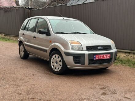 Серый Форд Фьюжн, объемом двигателя 1.4 л и пробегом 150 тыс. км за 5500 $, фото 1 на Automoto.ua