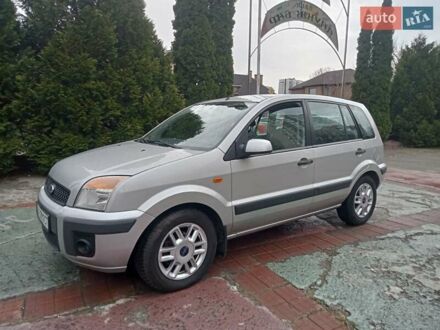 Форд Фьюжен 2007 у Києві на Automoto.ua Сірий Форд Фьюжен, об'ємом двигуна 1.4 л та пробігом 182 тис. км за 5200 $, фото 1 на Automoto.ua