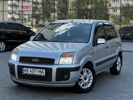 Форд Фьюжн 2007 в Днепре (Днепропетровске) на Automoto.ua Серый Форд Фьюжн, объемом двигателя 1.4 л и пробегом 275 тыс. км за 3400 $, фото 1 на Automoto.ua