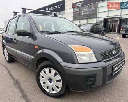 Серый Форд Фьюжн, объемом двигателя 1.4 л и пробегом 178 тыс. км за 3900 $, фото 1 на Automoto.ua