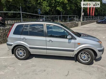 Форд Фьюжн 2008 в Ровно на Automoto.ua Серый Форд Фьюжн, объемом двигателя 1.6 л и пробегом 105 тыс. км за 6000 $, фото 1 на Automoto.ua