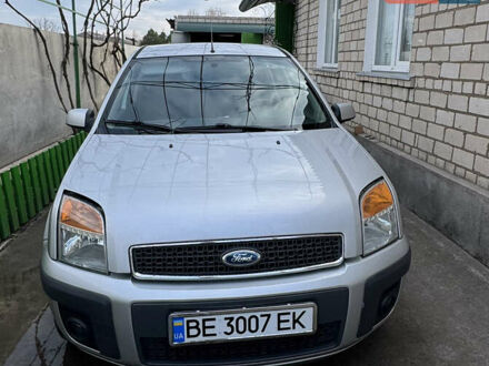 Форд Фьюжен 2008 у Вознесенске на Automoto.ua Сірий Форд Фьюжен, об'ємом двигуна 1.6 л та пробігом 152 тис. км за 4800 $, фото 1 на Automoto.ua