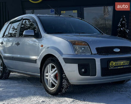 Серый Форд Фьюжн, объемом двигателя 1.4 л и пробегом 309 тыс. км за 4799 $, фото 1 на Automoto.ua