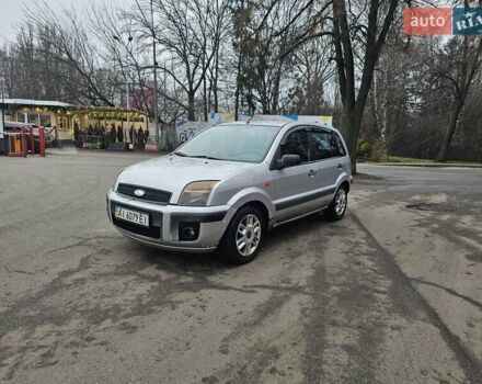 Серый Форд Фьюжн, объемом двигателя 1.39 л и пробегом 710 тыс. км за 2700 $, фото 1 на Automoto.ua