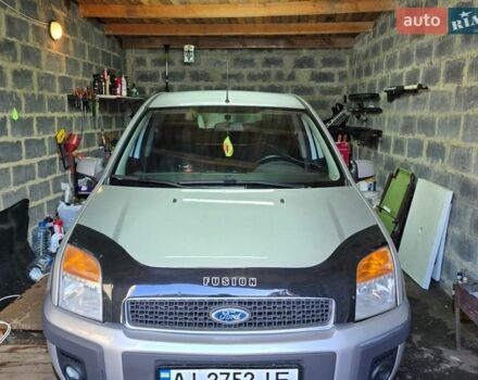 Сірий Форд Фьюжен, об'ємом двигуна 1.6 л та пробігом 218 тис. км за 4500 $, фото 1 на Automoto.ua