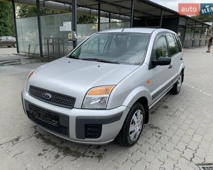 Серый Форд Фьюжн, объемом двигателя 1.4 л и пробегом 174 тыс. км за 6800 $, фото 1 на Automoto.ua