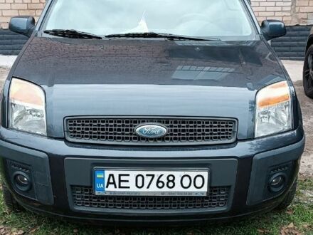 Форд Фьюжн 2008 в Кривом Роге на Automoto.ua Серый Форд Фьюжн, объемом двигателя 1.4 л и пробегом 180 тыс. км за 4799 $, фото 1 на Automoto.ua