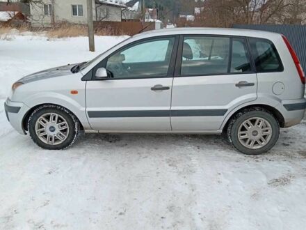 Серый Форд Фьюжн, объемом двигателя 1.4 л и пробегом 283 тыс. км за 4100 $, фото 1 на Automoto.ua