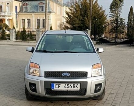 Серый Форд Фьюжн, объемом двигателя 0 л и пробегом 159 тыс. км за 5600 $, фото 1 на Automoto.ua