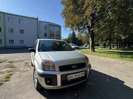 Серый Форд Фьюжн, объемом двигателя 1.6 л и пробегом 178 тыс. км за 6500 $, фото 1 на Automoto.ua