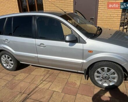 Серый Форд Фьюжн, объемом двигателя 1.6 л и пробегом 52 тыс. км за 7000 $, фото 1 на Automoto.ua