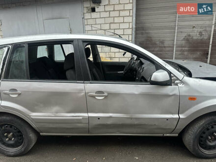 Серый Форд Фьюжн, объемом двигателя 0 л и пробегом 10 тыс. км за 1250 $, фото 1 на Automoto.ua