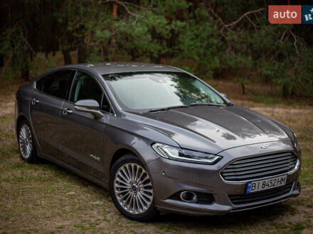 Форд Фьюжн 2013 в Кременчуге на Automoto.ua Серый Форд Фьюжн, объемом двигателя 2 л и пробегом 255 тыс. км за 12900 $, фото 1 на Automoto.ua