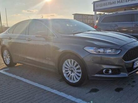 Серый Форд Фьюжн, объемом двигателя 2 л и пробегом 340 тыс. км за 8900 $, фото 1 на Automoto.ua
