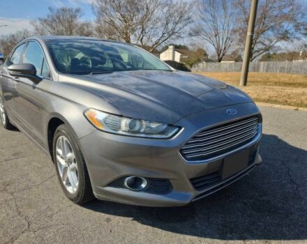 Серый Форд Фьюжн, объемом двигателя 1.6 л и пробегом 80 тыс. км за 2000 $, фото 1 на Automoto.ua