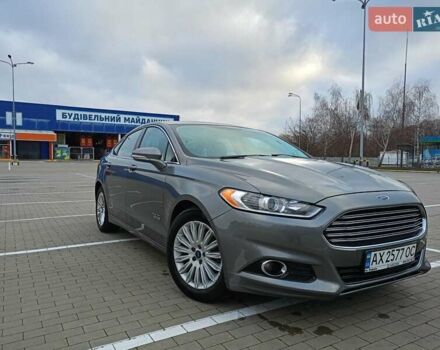 Сірий Форд Фьюжен, об'ємом двигуна 2 л та пробігом 225 тис. км за 9200 $, фото 1 на Automoto.ua